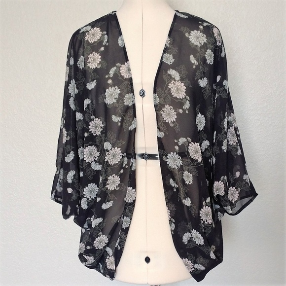 Charming Charlie Jackets & Blazers - 5 for $25! Charming Charlie Floral Print Kimono
